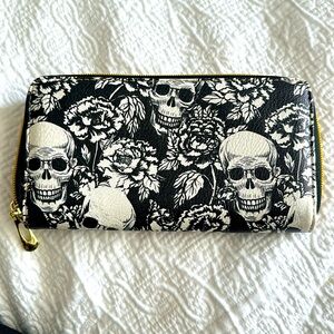 Skull and flower wallet